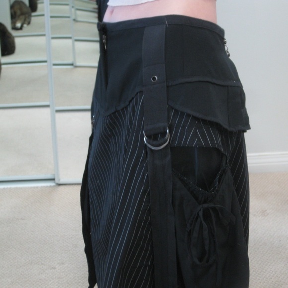 [SOLD] goth midi skirt ♡ - Picture 4 of 11